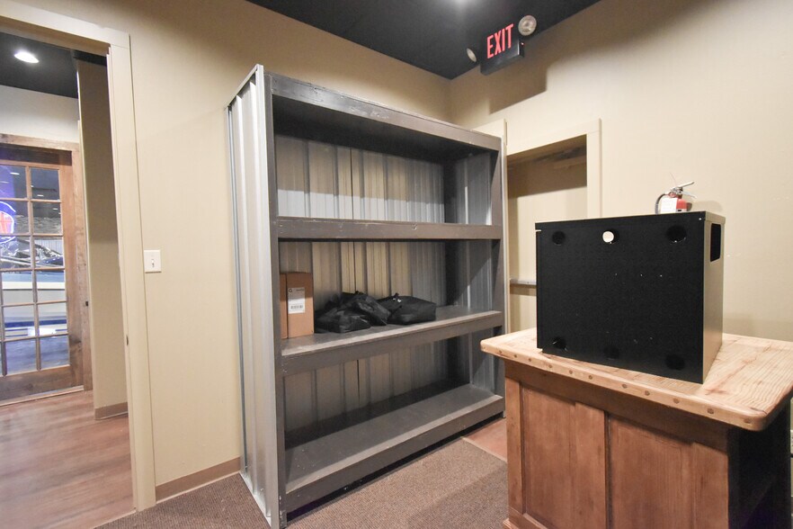 More Photos Of 7906 S Broadway Ave, Tyler Office Residential For Sale