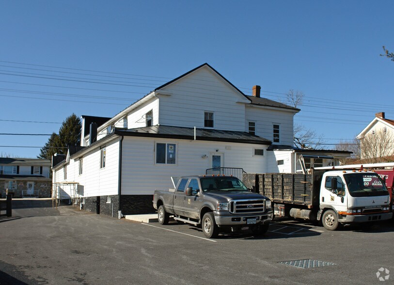 More Photos Of 1011 Main St, Hampstead Storefront Retail Office For Sale