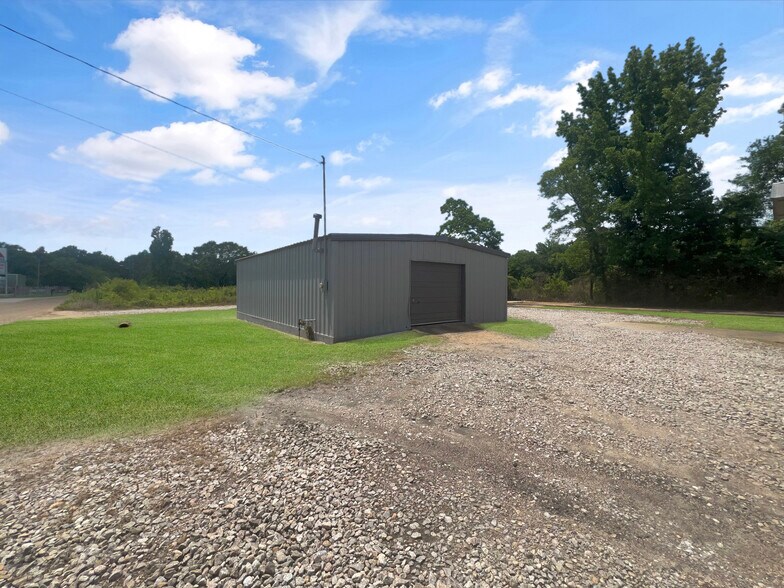 More Photos Of 3220 Money Rd, Montgomery Distribution For Lease