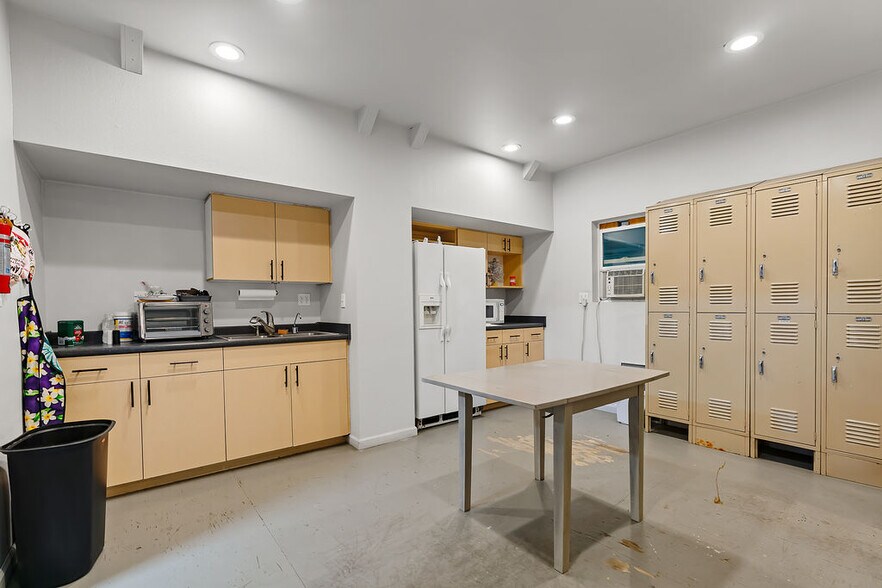 More Photos Of 1220 Industrial Way, Union Gap Warehouse For Lease