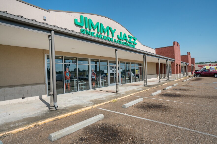 More Photos Of 120-144 Norfleet Dr, Senatobia Unknown For Lease