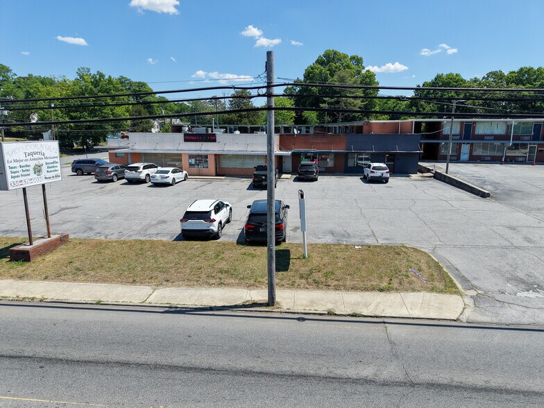 More Photos Of 411 National Hwy, Thomasville Hotel For Sale