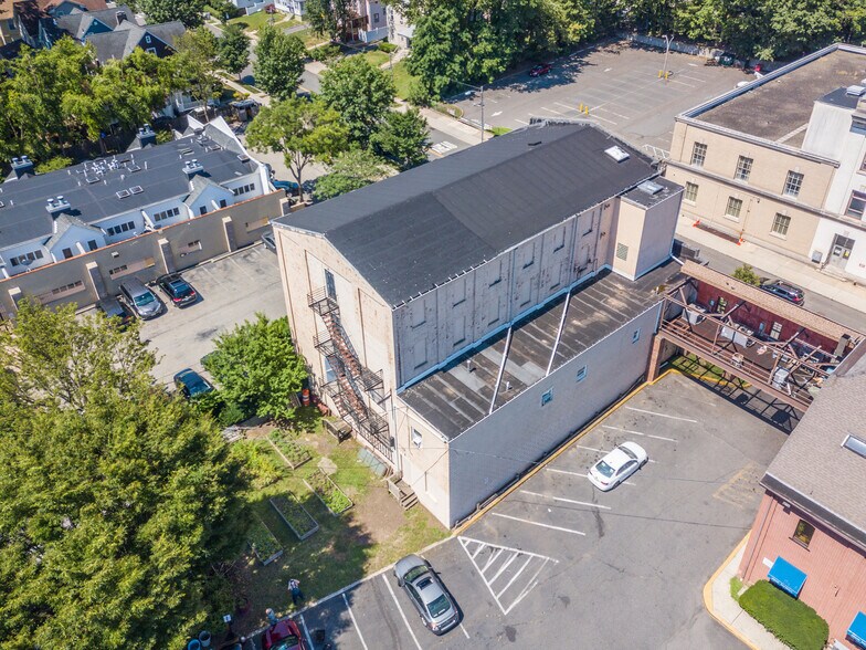 More Photos Of 6-8 Gates Ave, Montclair Office For Lease