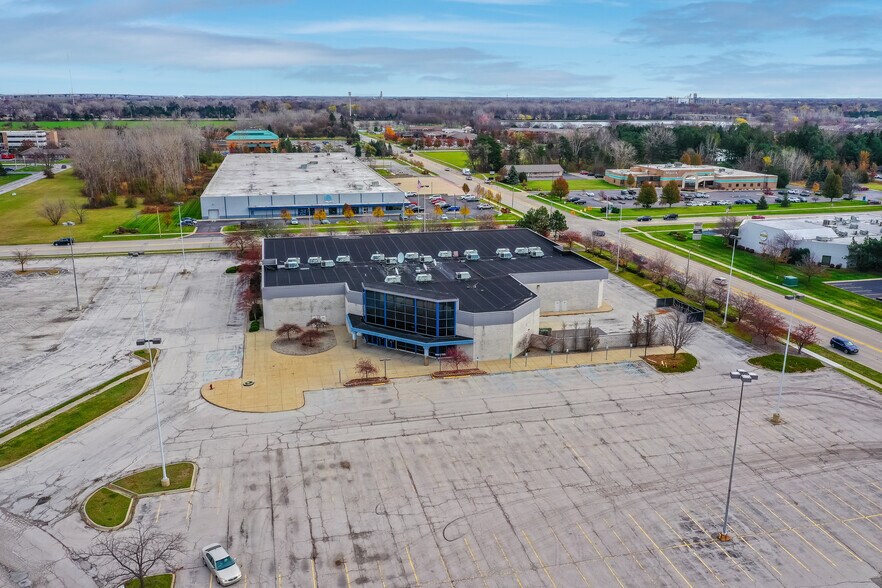 More Photos Of 4511 Fashion Square Blvd, Saginaw Land For Lease