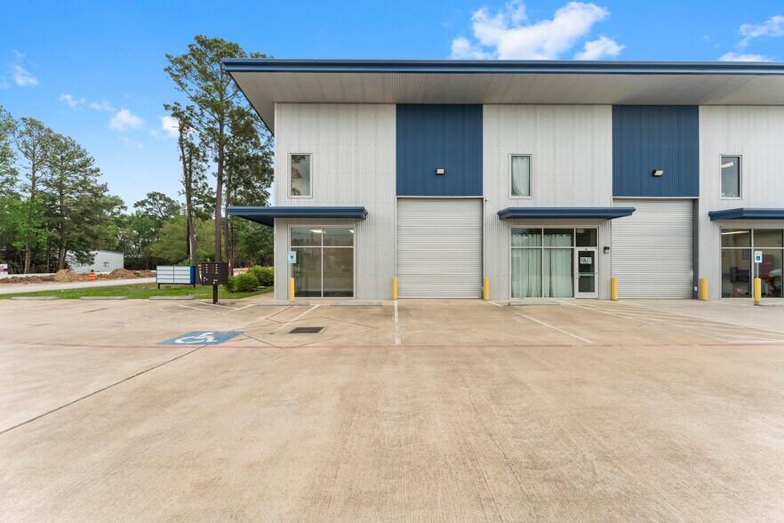 More Photos Of 32411 Tamina Rd, Magnolia Light Distribution For Lease