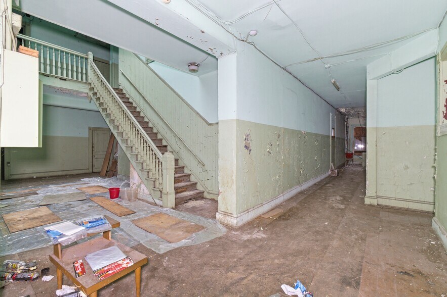 More Photos Of 1081-1087 Mt Vernon ave, Columbus Flex For Sale