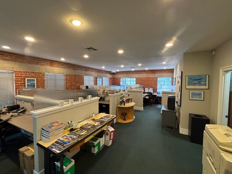 More Photos Of 51 E Huntington Dr, Arcadia Office For Sale