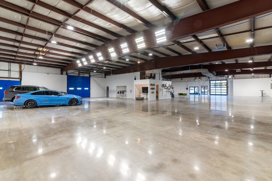 More Photos Of 1155 Victory Hwy, Burrillville Warehouse For Lease