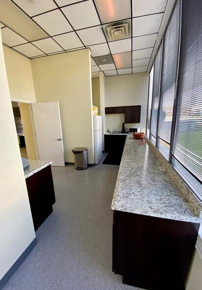 More Photos Of 1807 Seminole Trl, Charlottesville Office For Lease