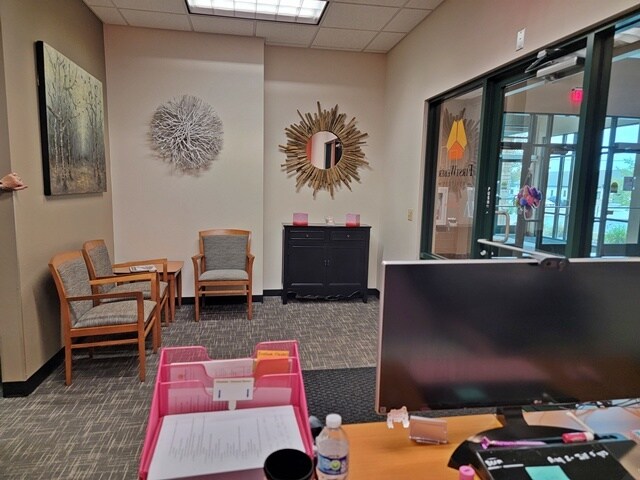 More Photos Of 1700 N Central Ave, Marshfield Office For Lease