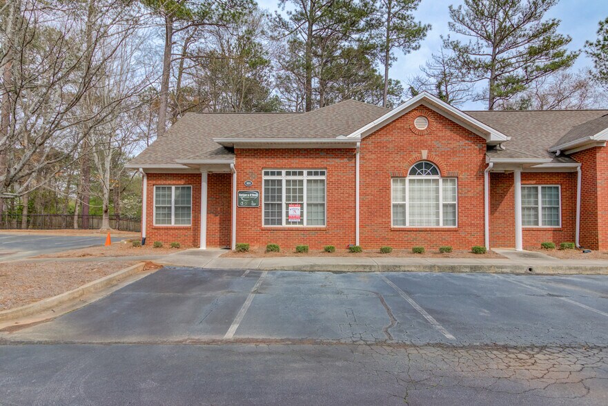 More Photos Of 10425 Old Alabama Connector Rd, Alpharetta Office For Lease