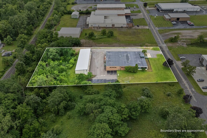 More Photos Of 1075 National Pky, Mansfield Office For Sale