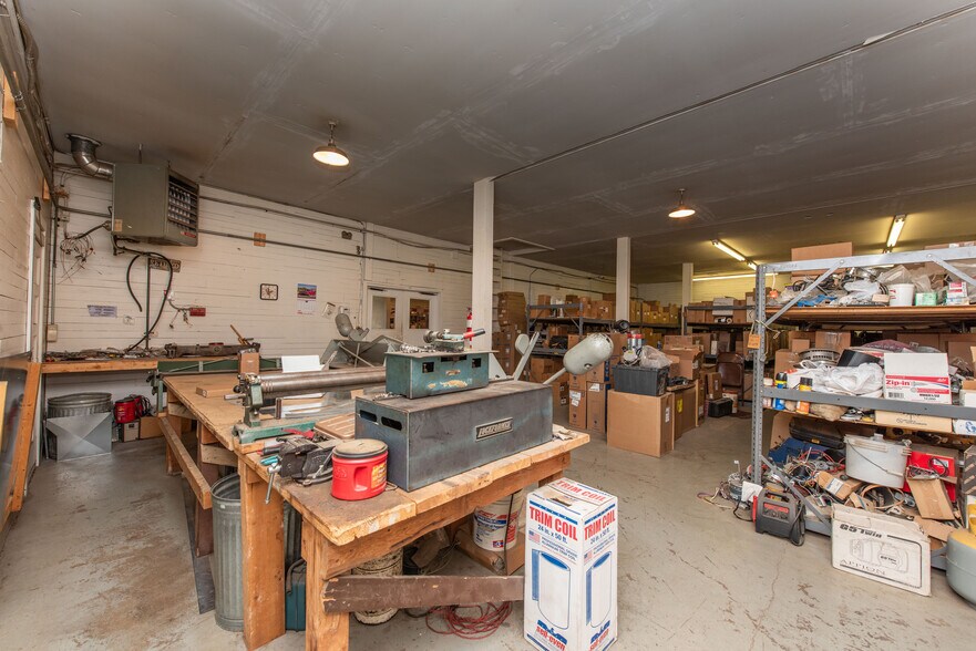 More Photos Of 250 E Villard St, Dickinson Office For Sale