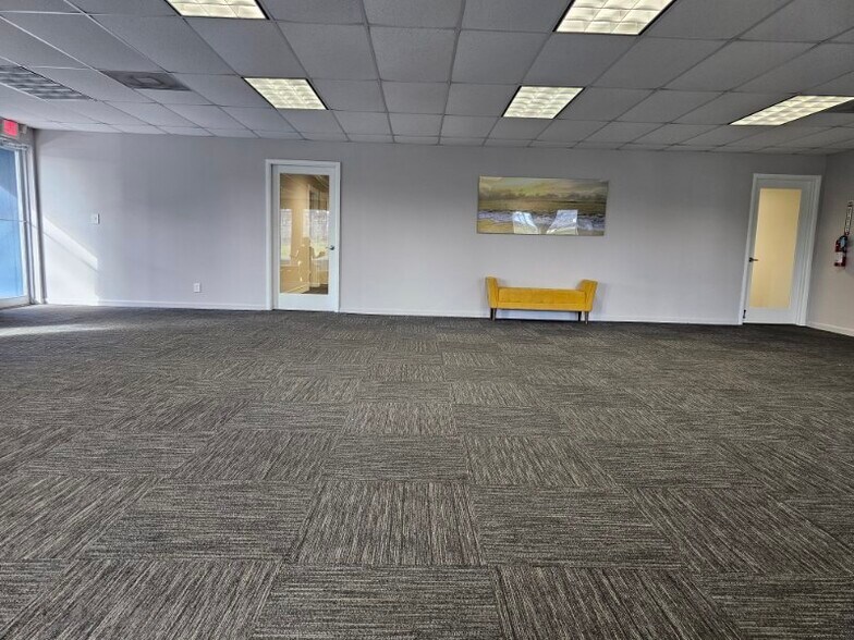 More Photos Of 3277 SE 14th Ave, Fort Lauderdale Warehouse For Lease