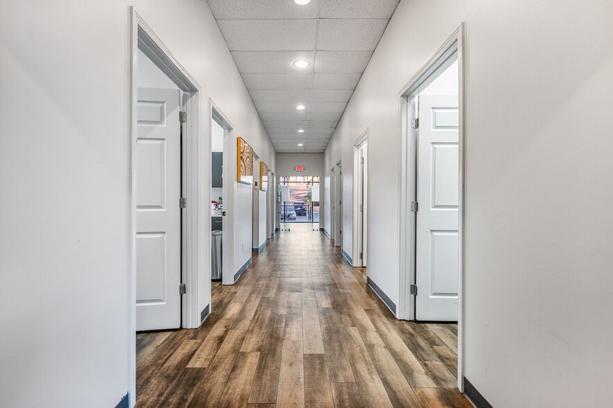 More Photos Of 1075 Whitlock Ave, Marietta General Retail For Lease