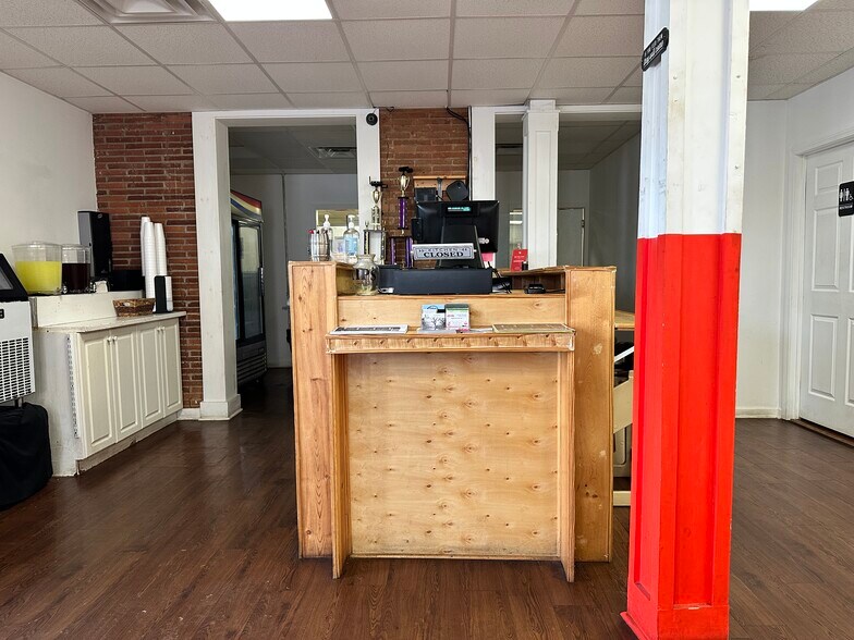 More Photos Of 118 S Main St, Greensboro Restaurant For Sale