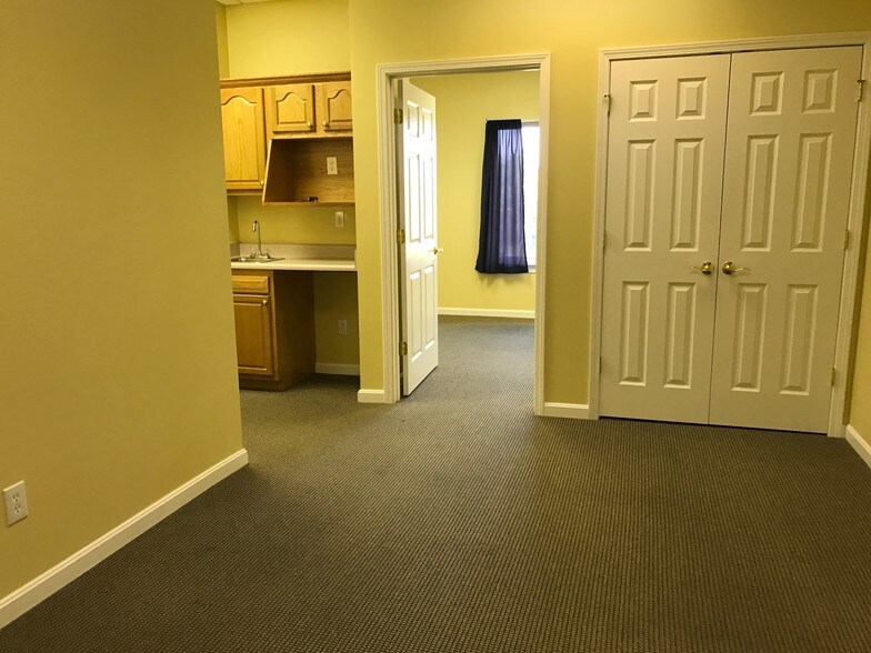 More Photos Of 1031 Wellington Way, Lexington Medical For Sale