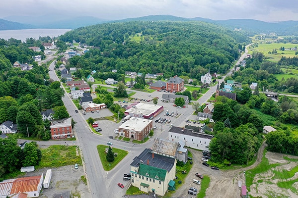 More Photos Of 424 Main St, Barton Bank For Sale