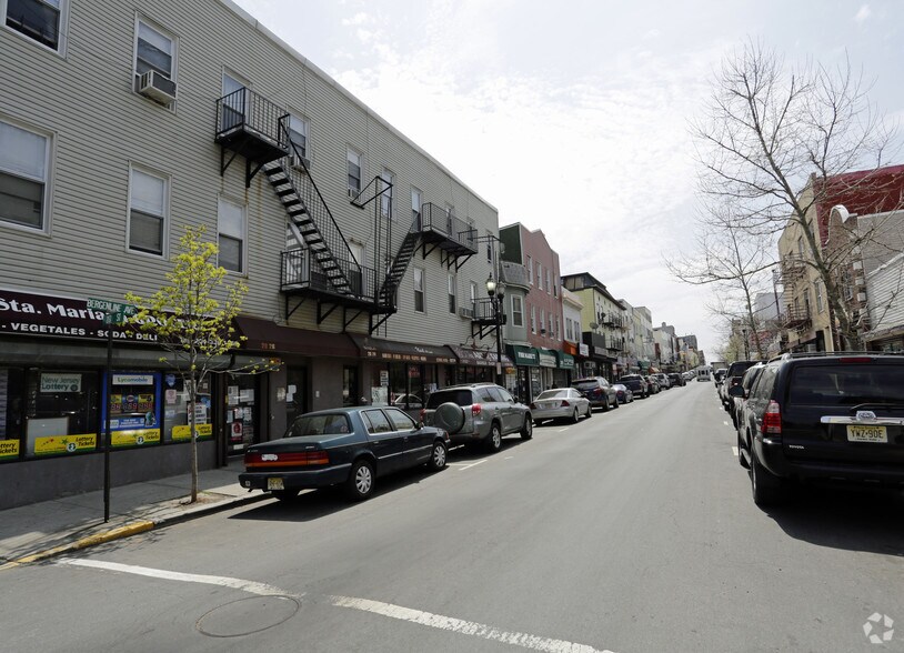 More Photos Of 2004 Bergenline Ave, Union City Apartments For Sale