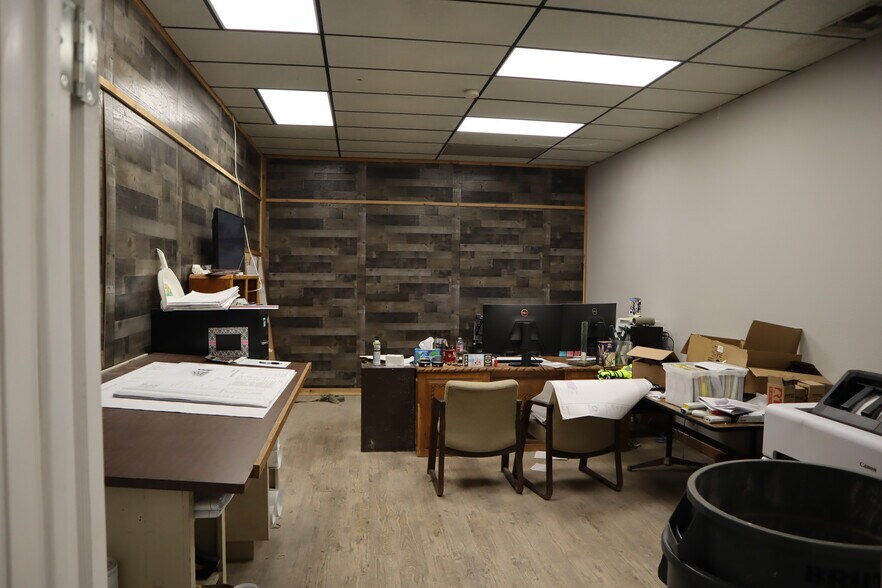 More Photos Of 9238 Converse Business Ln, Converse Service For Sale