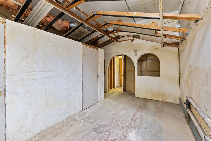 More Photos Of 421 E Santa Clara St, San Jose Storefront Retail Office For Sale