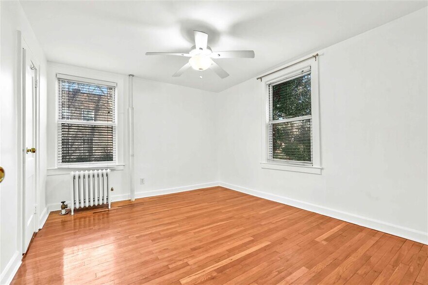 More Photos Of 3930 45th St, Sunnyside Apartments For Sale