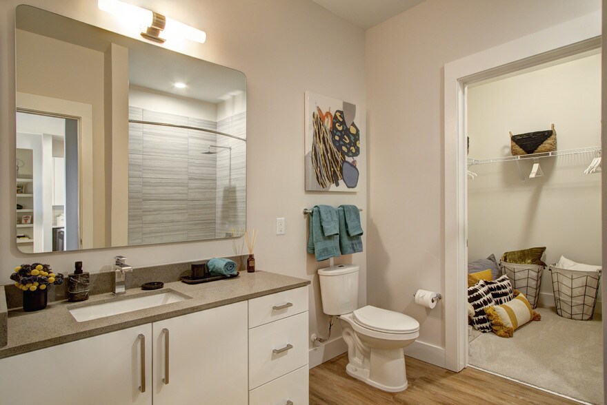 More Photos Of 1520 Mockingbird Ln, Charlotte Apartments For Lease