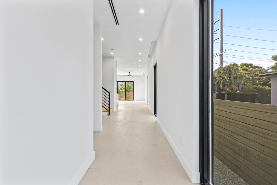 More Photos Of 1321 NE 13th Ave, Fort Lauderdale Multifamily For Sale