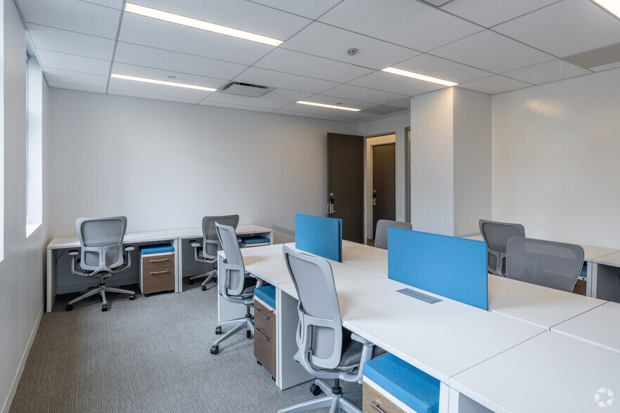 More Photos Of 125 Park Ave, New York Coworking Space