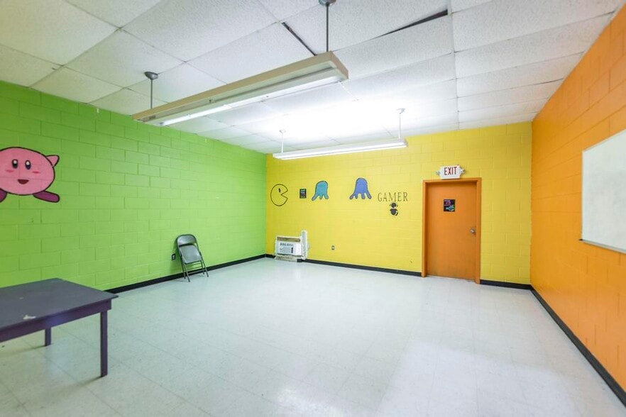 More Photos Of 2270 Shurling Dr, Macon-Bibb Religious Facility For Sale