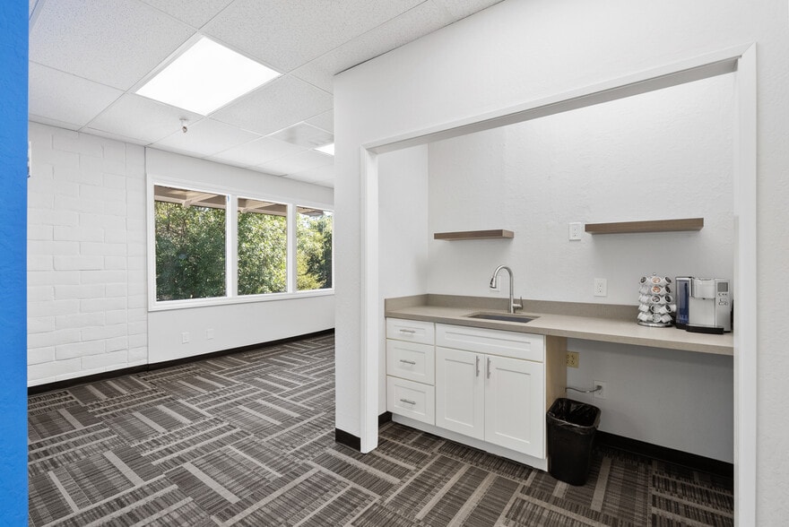 More Photos Of 289 S San Antonio Rd, Los Altos Office For Lease