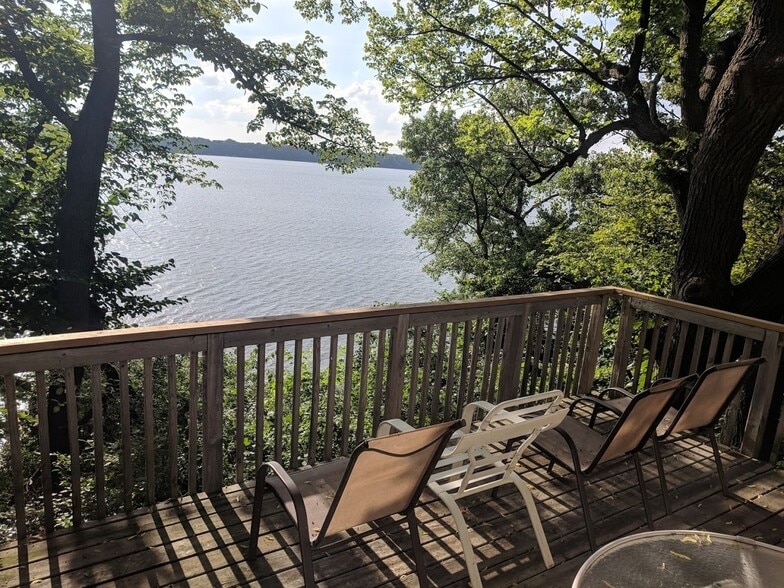 More Photos Of 2410 Albion Ave, Fairmont Hospitality For Sale