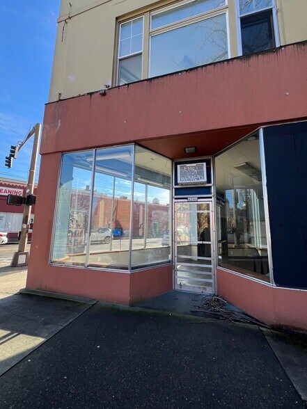 More Photos Of 4240-4246 NE Sandy Blvd, Portland Storefront Retail Office For Lease