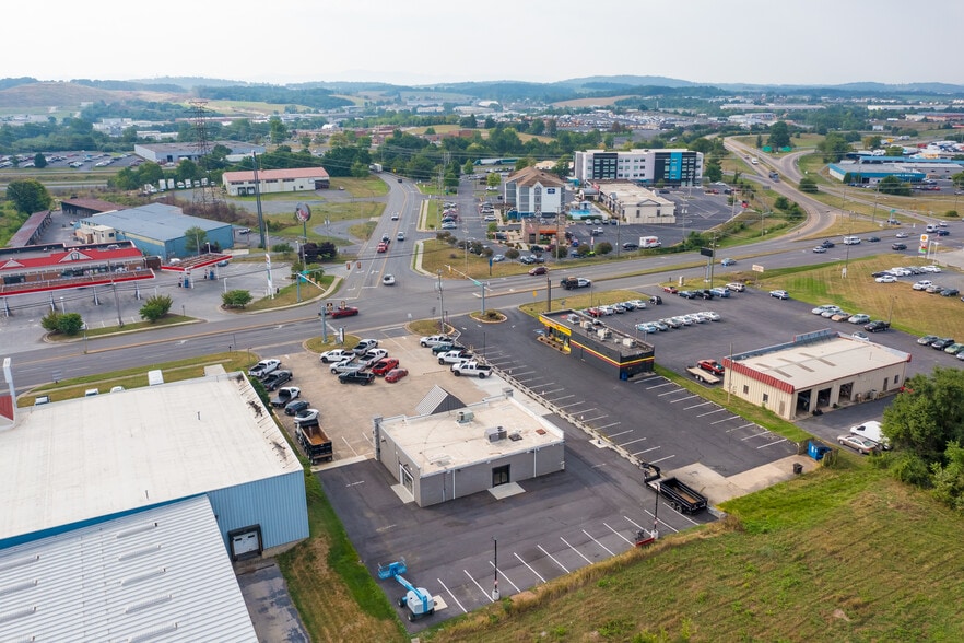 More Photos Of 3251 S Main St, Harrisonburg Auto Dealership For Lease
