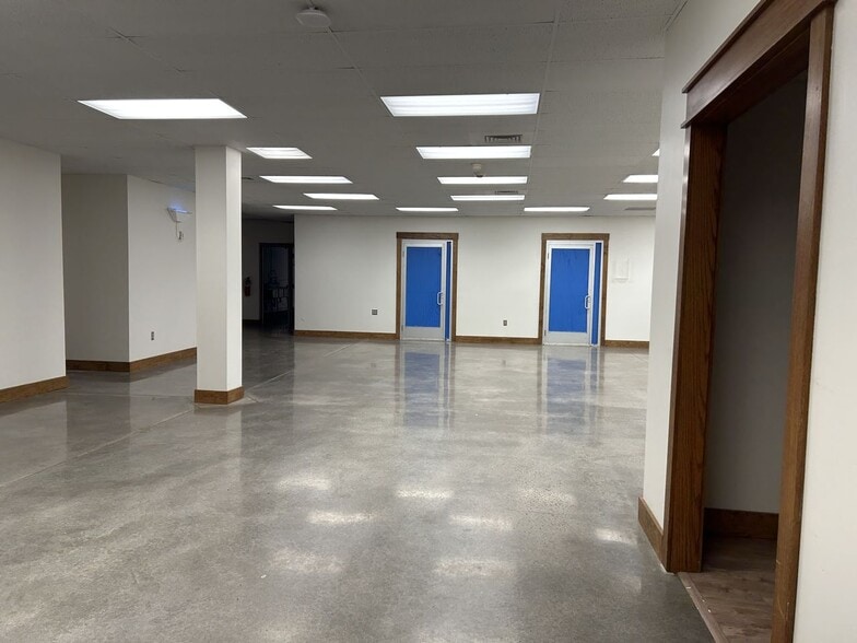 More Photos Of 10737 Dutchtown Rd, Knoxville Freestanding For Lease