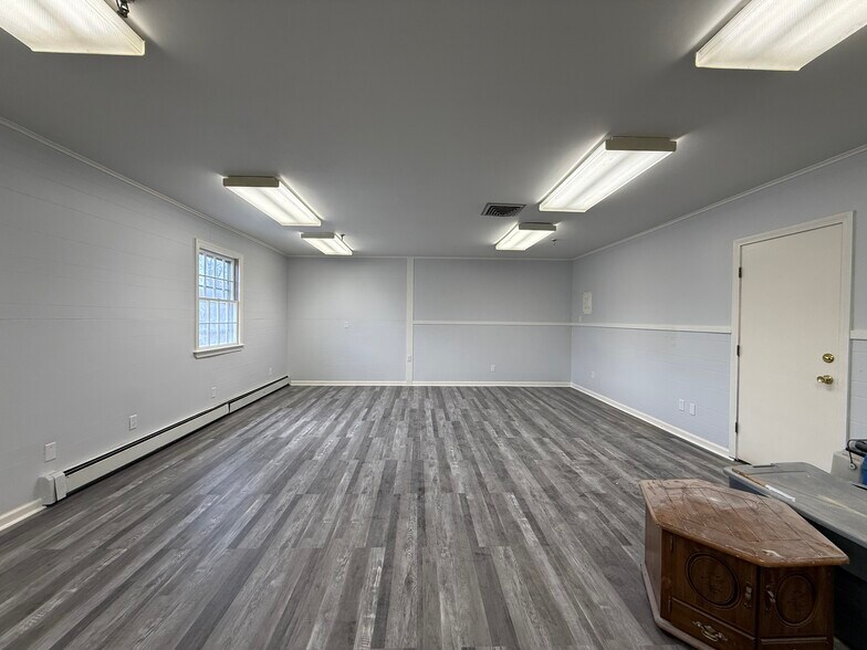 More Photos Of 79 Reservoir St, Holden Office For Lease