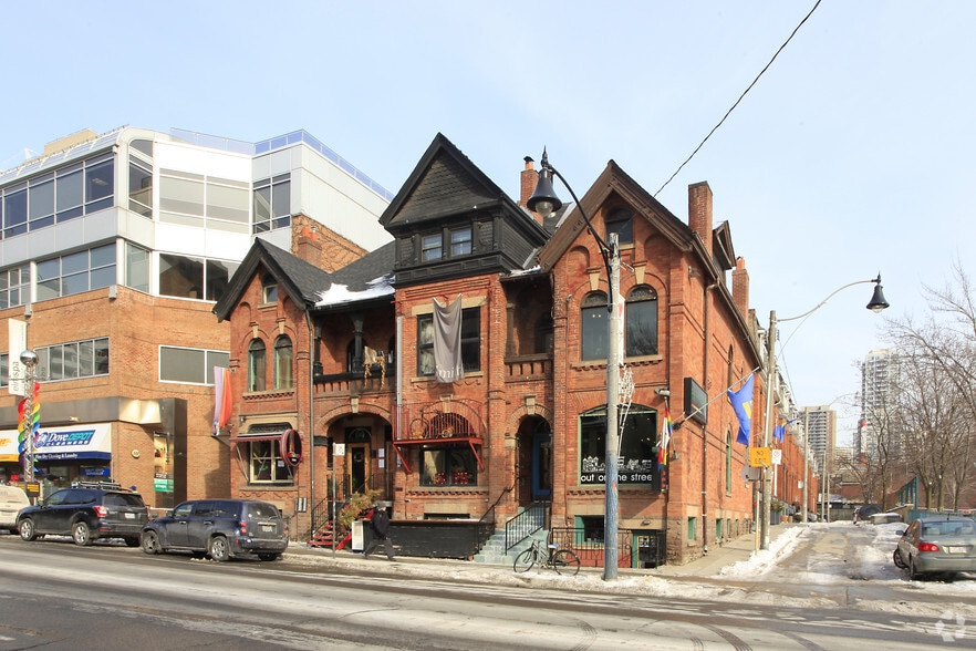 More Photos Of 551-555 Church St, Toronto Storefront For Sale