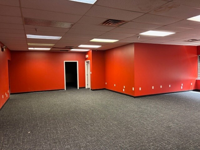 More Photos Of 32111 Aurora Rd, Solon Light Manufacturing For Lease