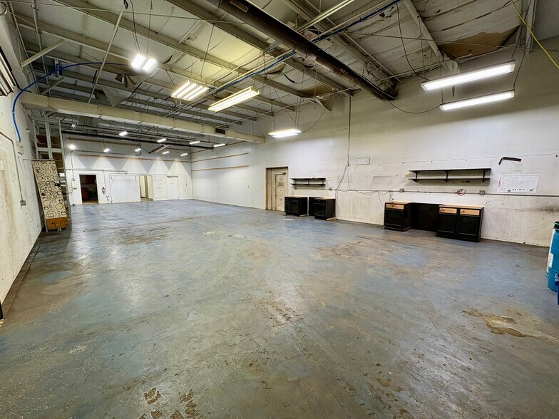 More Photos Of 2525 W Market St, Tiffin Freestanding For Lease