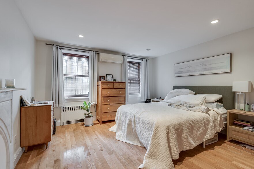 More Photos Of 434 Clermont Ave, Brooklyn Apartments For Sale