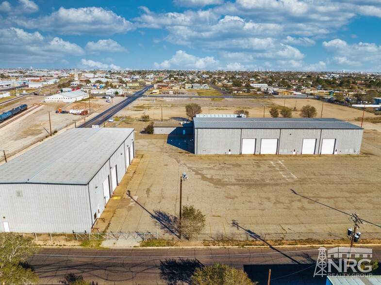 More Photos Of 701 W Murphy St, Odessa Manufacturing For Sale