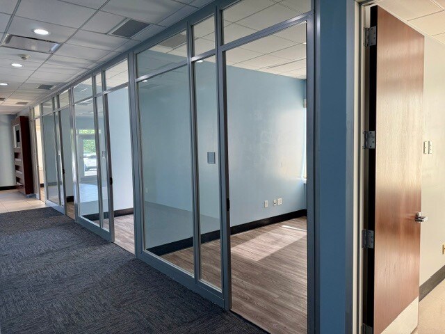 More Photos Of 4755 Statesmen Dr, Indianapolis Office For Sale