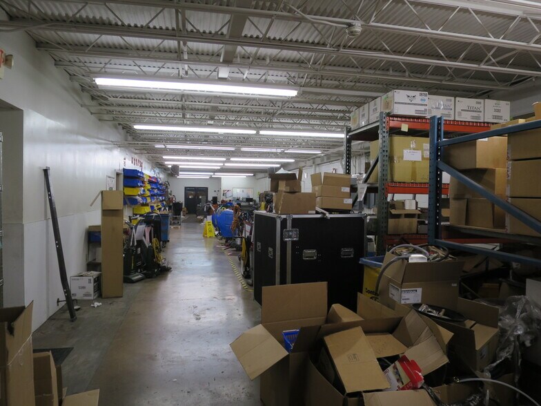 More Photos Of 3394 Winchester Rd, Memphis Warehouse For Sale