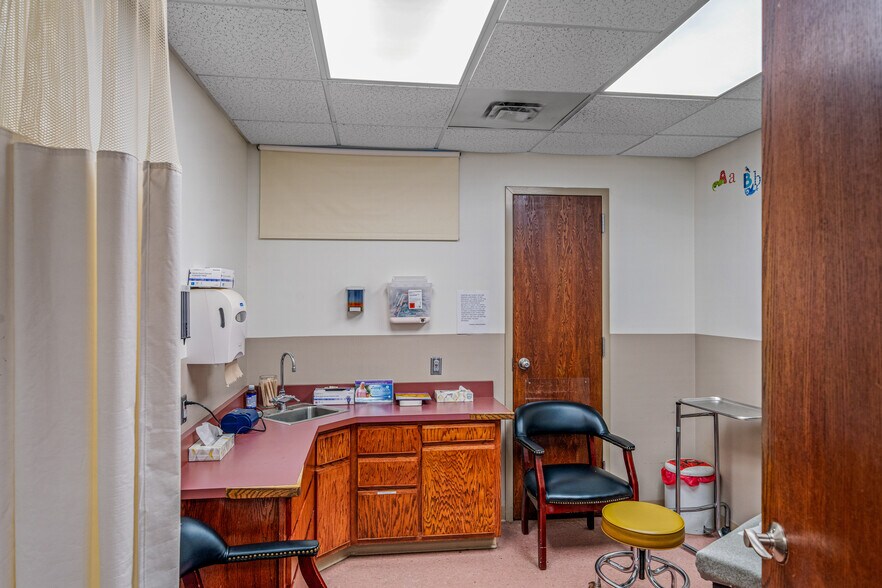 More Photos Of 15239 AL Highway 68, Crossville Medical For Sale