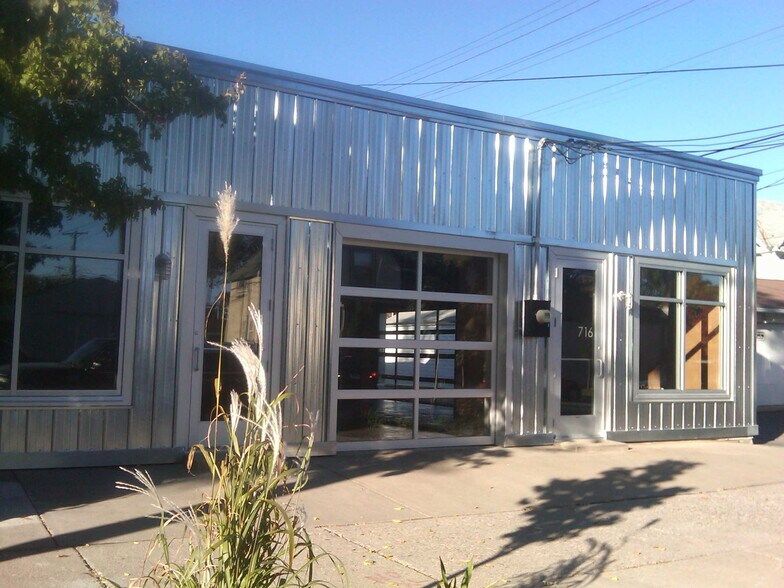 Primary Photo Of 716 W 34th St, Minneapolis Storefront Retail Office For Lease