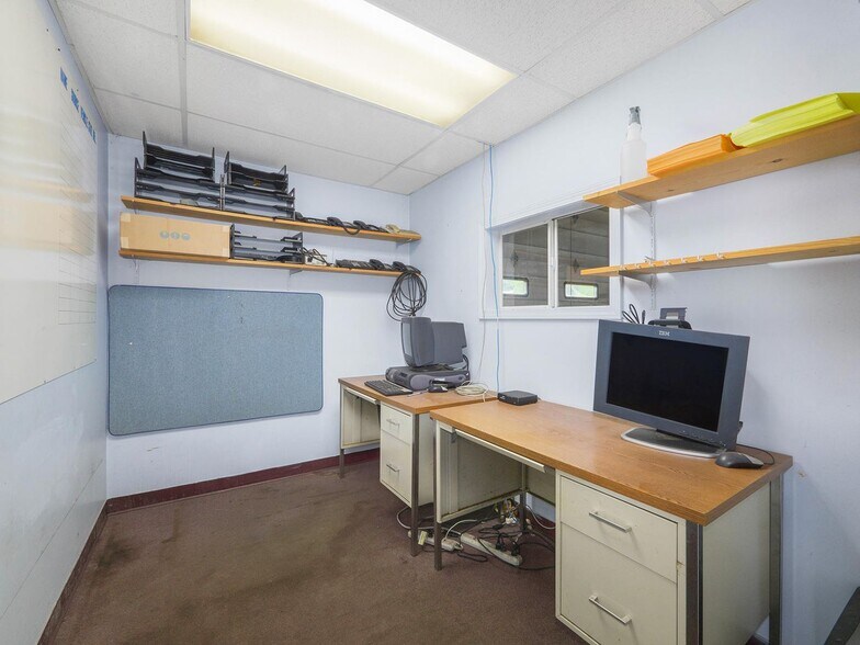 More Photos Of 600 N Clark St, Albion Auto Dealership For Sale