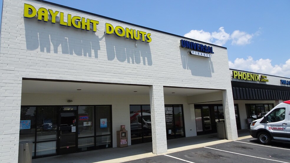 More Photos Of 480-510 River Hwy, Mooresville Unknown For Lease