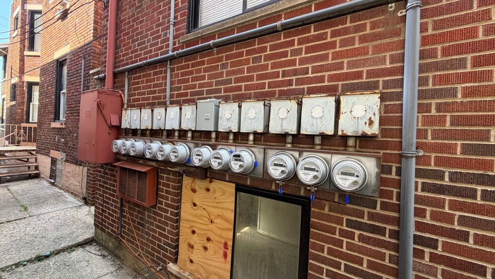 More Photos Of 2072 Elm Ave, Cincinnati Apartments For Sale