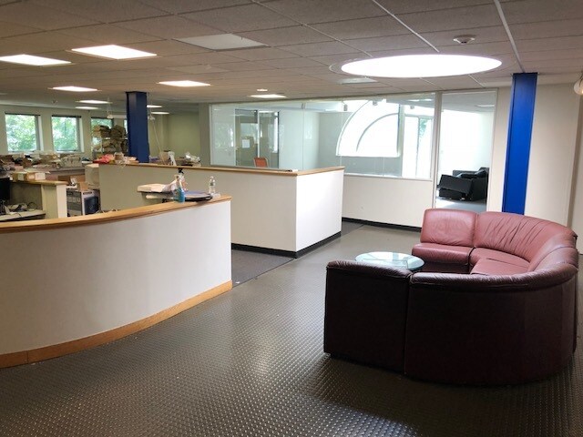 More Photos Of 140 Old Saw Mill River Rd, Hawthorne Research And Development For Sale