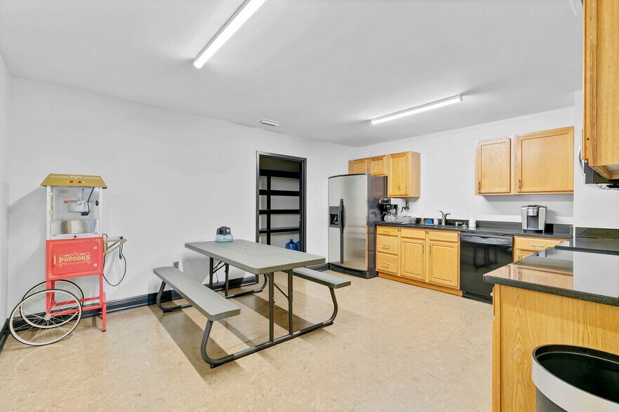 More Photos Of 5060 Jack Springs Rd, Atmore Light Distribution For Lease